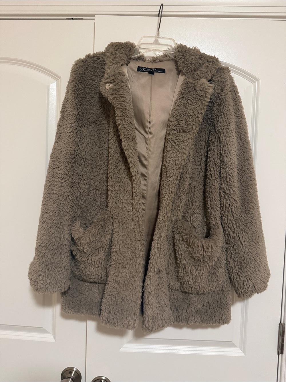 Kenneth Cole Plush Teddy Jacket in Taupe Gray